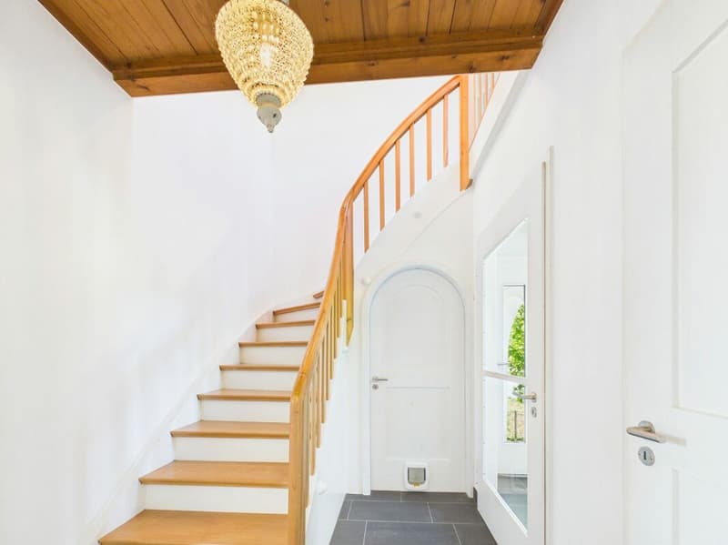 Charming single-family house with large garden and converted attic (2)