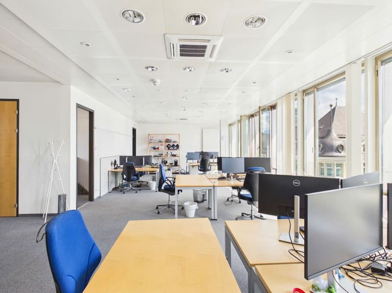 Spacieux bureaux à louer 120 m2 (1)