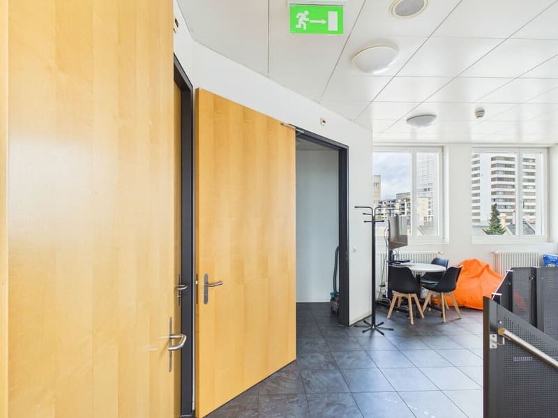 Schöne, geräumige Fläche zu vermieten: 240 m² (8)