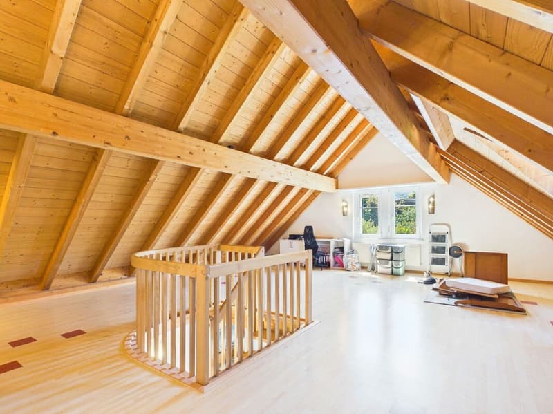 Grosszügige Maisonette Wohnung mit Balkon und Cheminée Kopie (13)