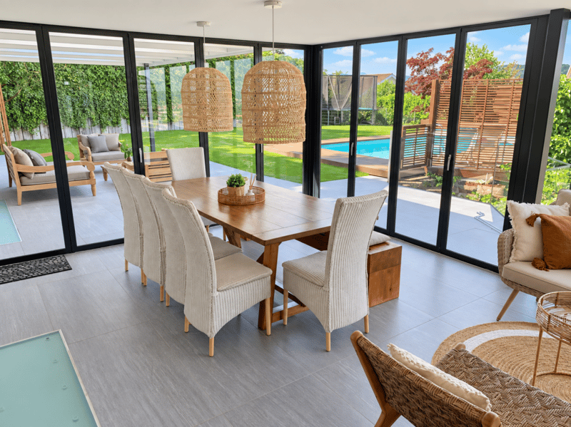 Grosszügiges Einfamilienhaus mit Pool und Garten - Wohnen mit Weitblick in Füllinsdorf (28)
