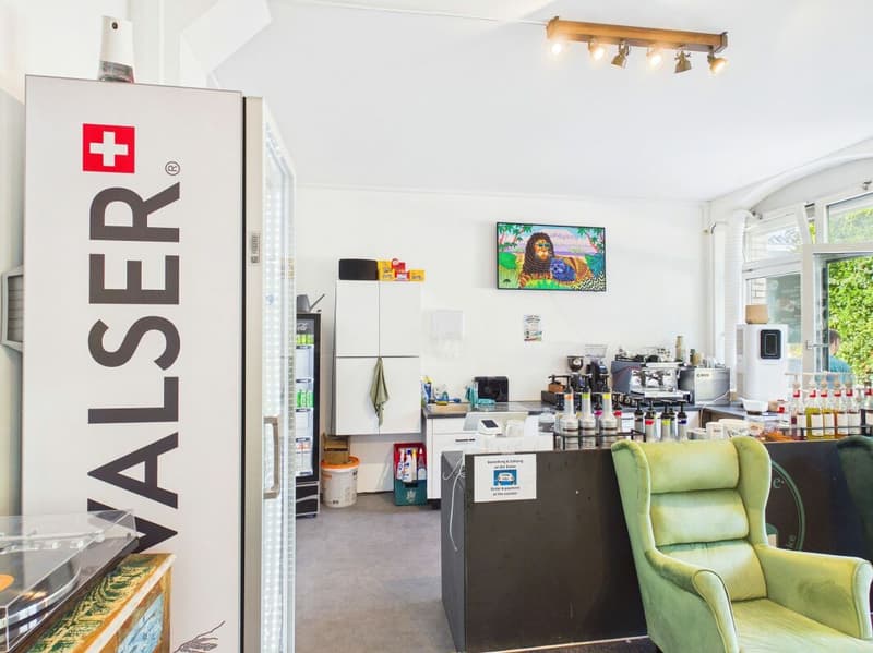 Attractive Café salon mit Blick auf den MFO- Park- Zürich-Oerlikon (5)