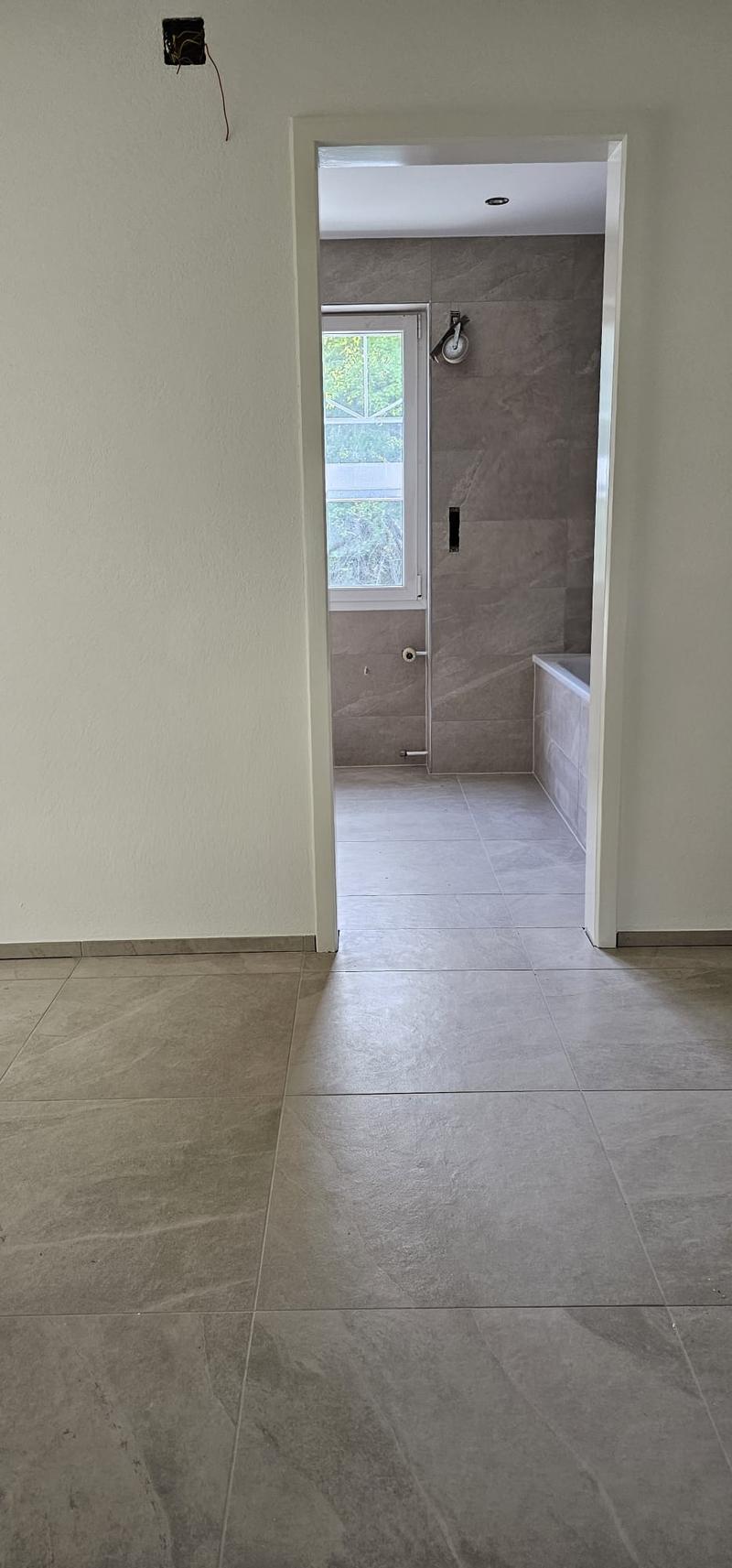 Casa unifamiliare ristrutturata con vista sulla catena del Giura! (4)