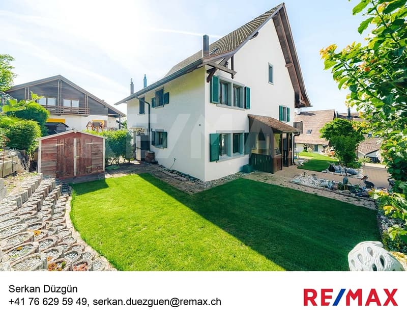 Family-friendly semi-detached house with garden in quiet central location (1)