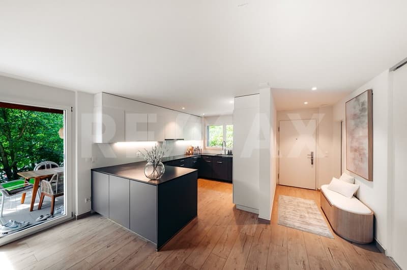 Living with additional return - exclusive semi-detached house with separate apartment (6)