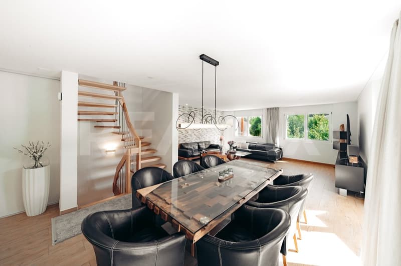 Living with additional return - exclusive semi-detached house with separate apartment (3)
