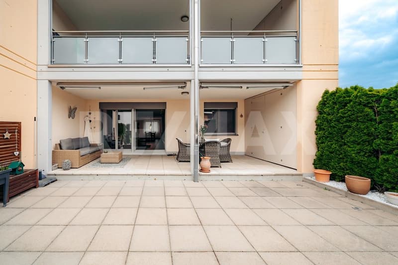 Moderne 4.5-Zimmer-Terrassenwohnung mit hochwertigem Ausbau ideal für Familien (2)
