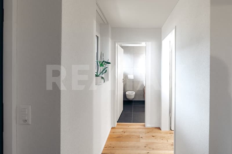 Appartamento moderno 4.5 locali con 134 m² e ampio balcone, ristrutturato, situato nel centro di Kloten (13)