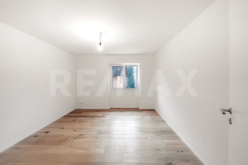 Appartamento moderno 4.5 locali con 134 m² e ampio balcone, ristrutturato, situato nel centro di Kloten (10)