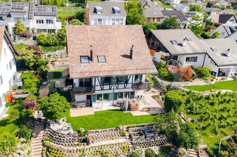 Perfetto per le famiglie: casa a schiera con giardino e posizione centrale ideale (3)