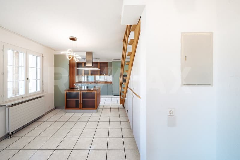 Grosszügige 5.5-Zimmer-Maisonette mit Einfamilienhaus-Charakter an zentraler Lage (4)
