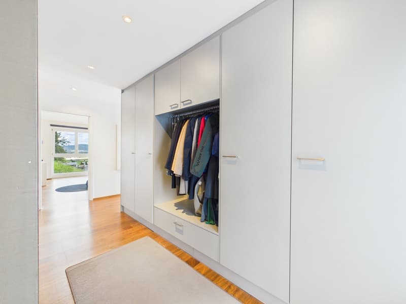 Exclusive terrace apartment with unobstructable far-reaching views (2)