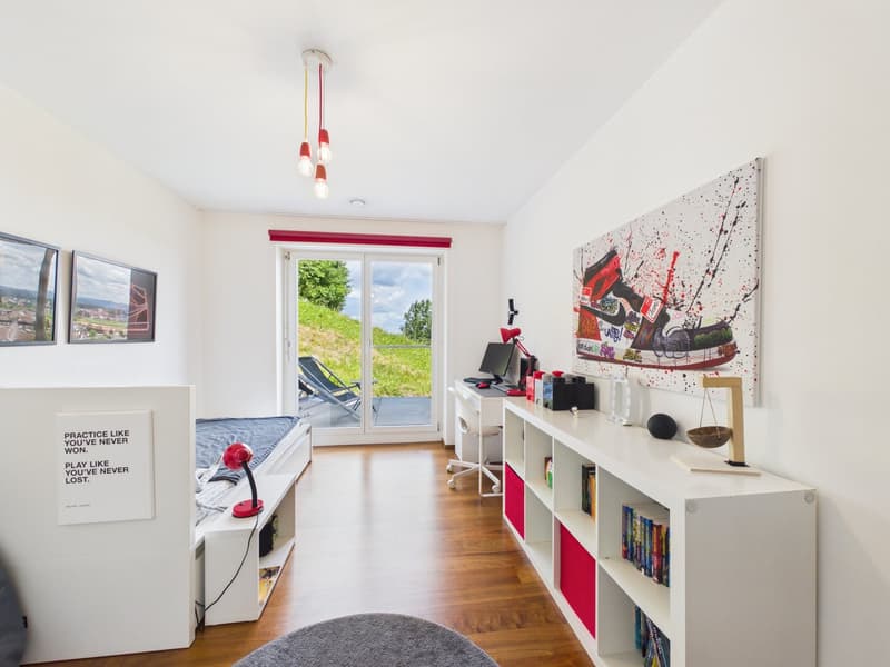 Exclusive terrace apartment with unobstructable far-reaching views (15)