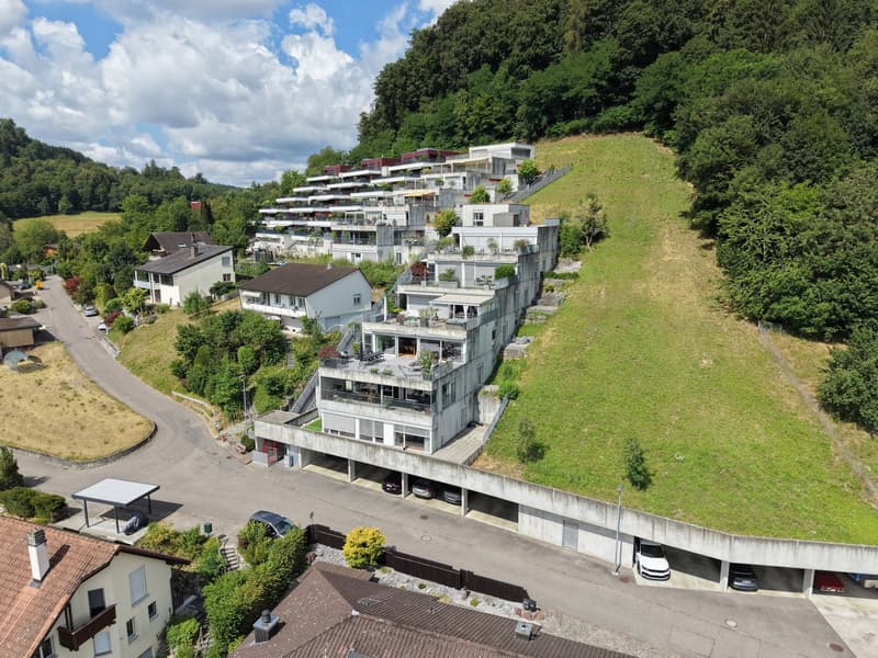 Exclusive terrace apartment with unobstructable far-reaching views (22)