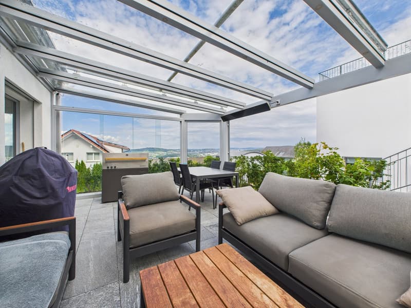 Terrace Jewel with a Wide View over Zurich (16)