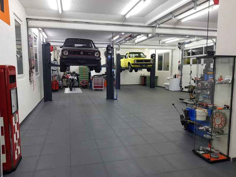 Voll ausgestattete Auto-/Motorradwerkstatt mit 143 m² (9)