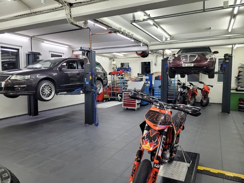 Voll ausgestattete Auto-/Motorradwerkstatt mit 143 m² (5)