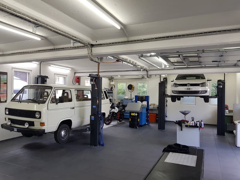 Voll ausgestattete Auto-/Motorradwerkstatt mit 143 m² (8)