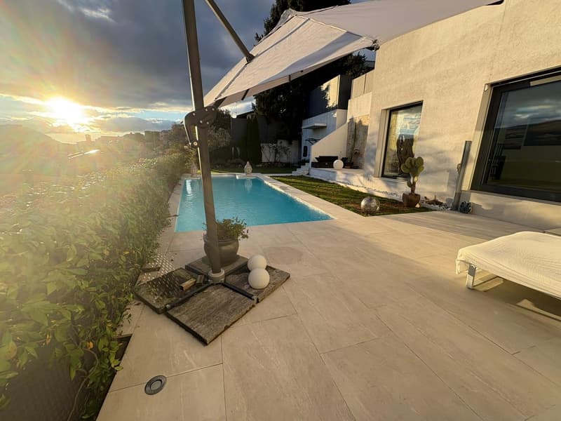 Independent villa with pool, open view and absolute privacy (3)