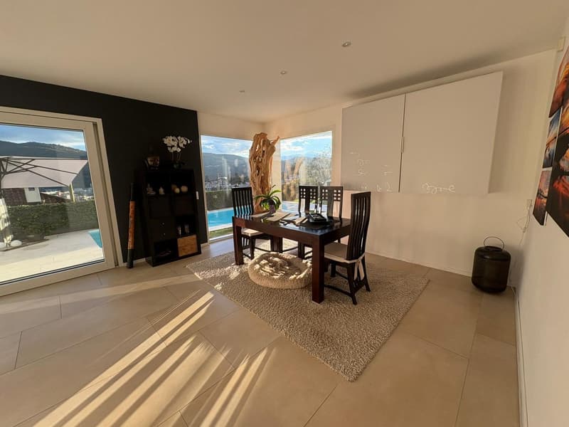 Independent villa with pool, open view and absolute privacy (9)