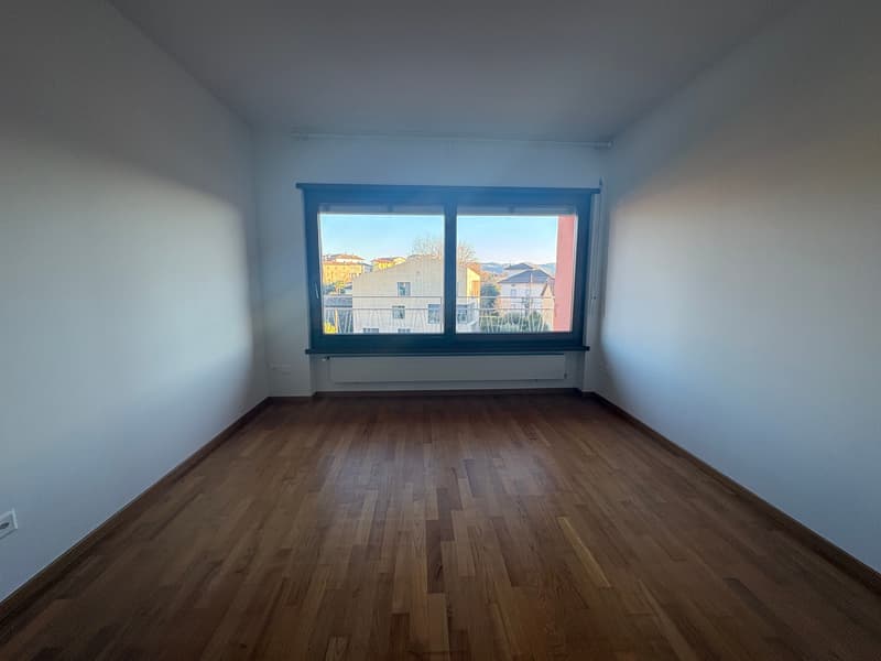Bright apartment of large size for rent – central and quiet context (7)