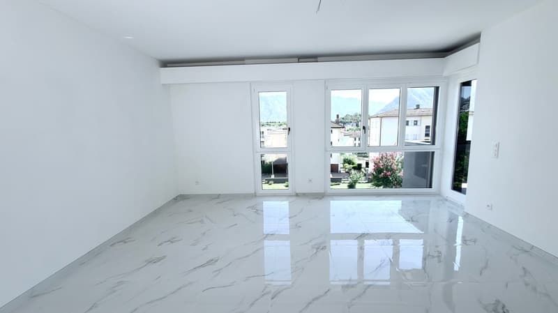 Lugano-Breganzona: elegante 3.5 locali di 105 m², ristrutturato a nuovo con terrazzo (1)