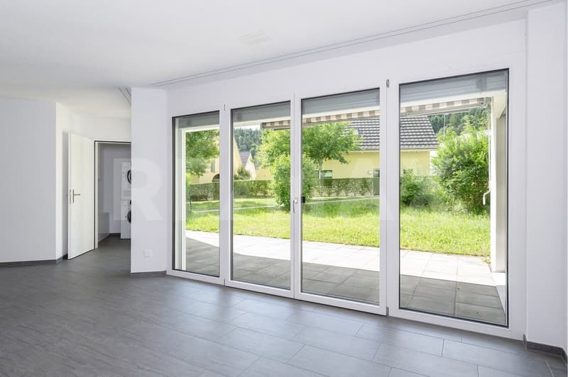 Modern 2.5-room apartment with garden (9)
