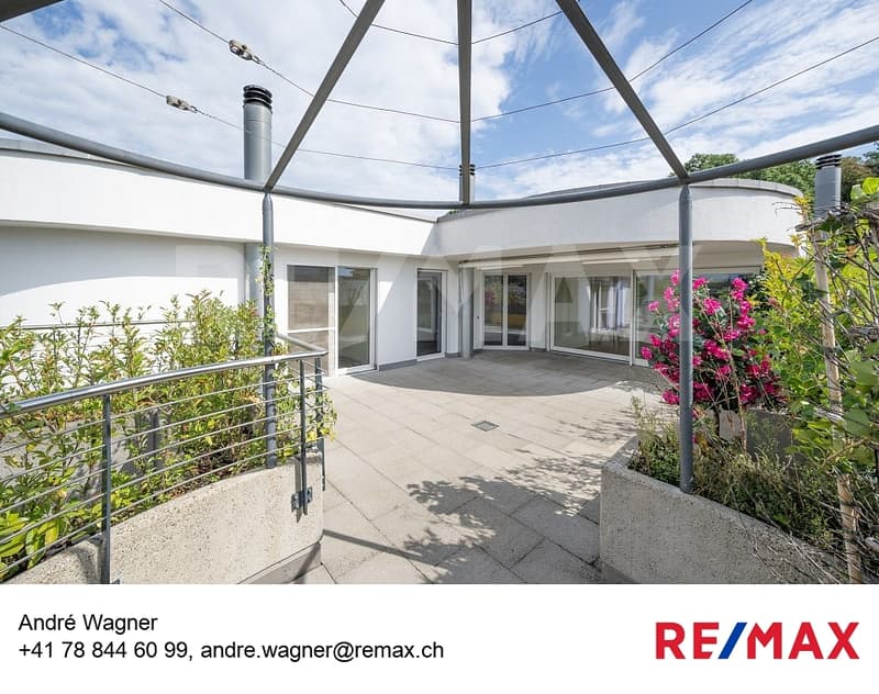 Exklusive Terrassenwohnung mit Panorama-Aussenbereich und höchstem Wohnkomfort (1)