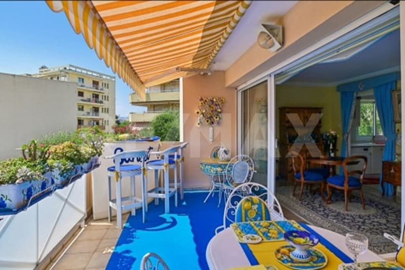 Mediterrane Eleganz mit Pool und sonniger Terrasse im Herzen an der Cote d'Azur (3)