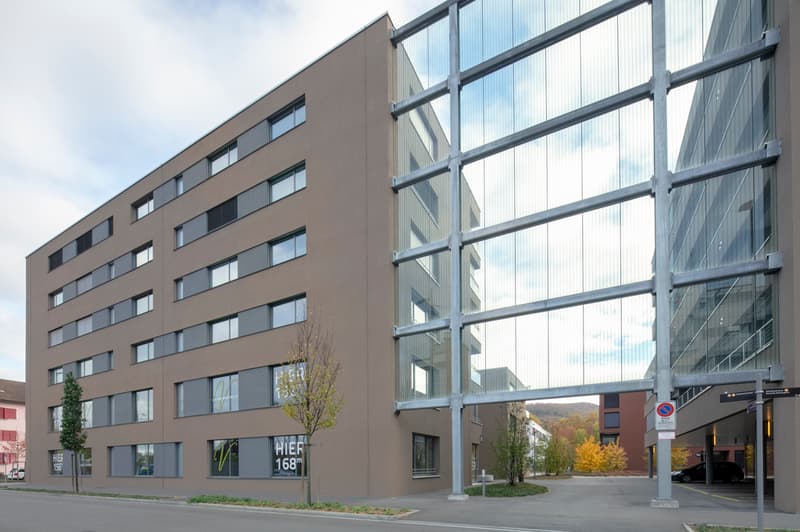 NÄHE BAHNHOF PRATTELN / HELLER GEWERBERAUM / 170m2 (2)
