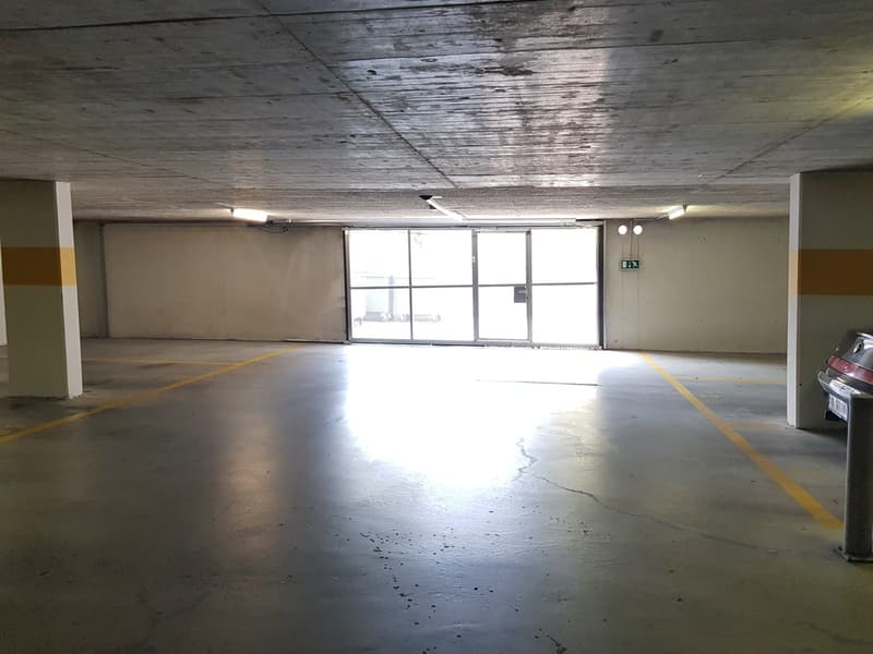 Preiswerter Einstellhallenplatz (6)