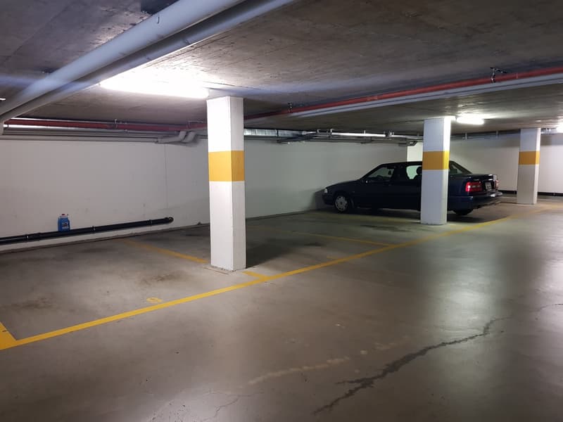 Preiswerter Einstellhallenplatz (4)