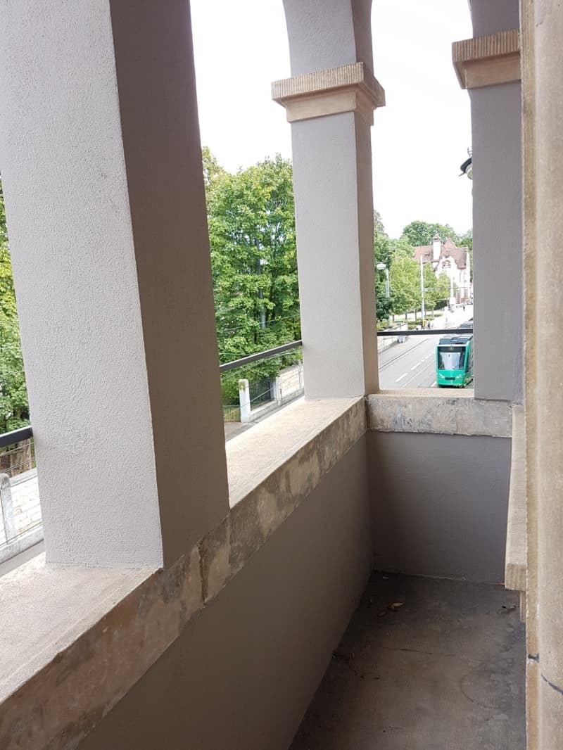 kleiner Balkon Strasse