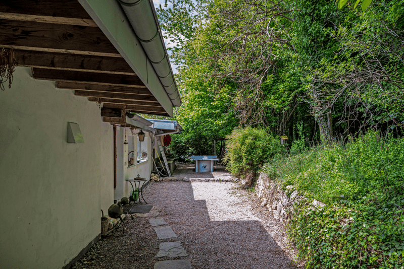 Casa ecologica con 7 locali, piscina e grande giardino a Losanna (8)