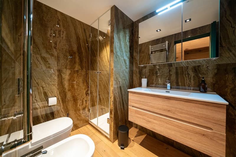 Chesa Suot Brattas - Renovierte 4.5-Zimmer-Wohnung (12)