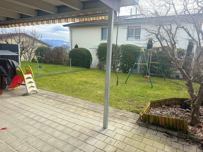 Modern semi-detached house in a quiet location in Sins (9)