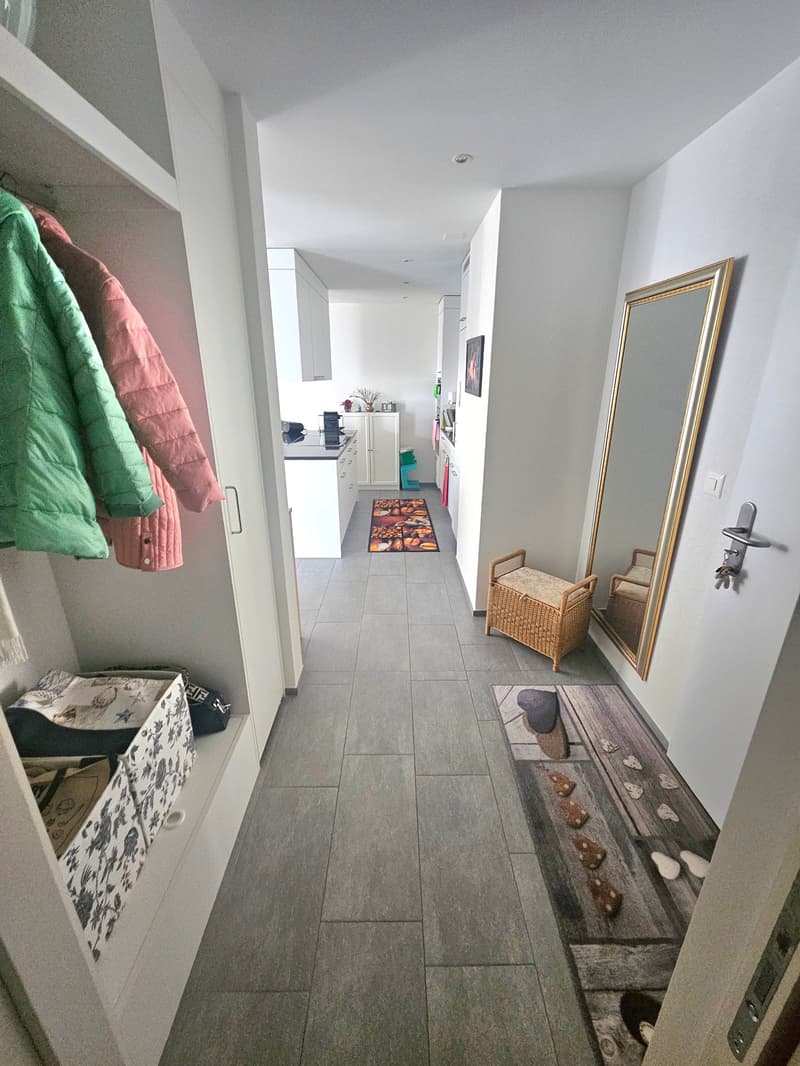 Gemütliche 2.5-Zimmer-Wohnung mit Balkon in Affoltern am Albis (2)