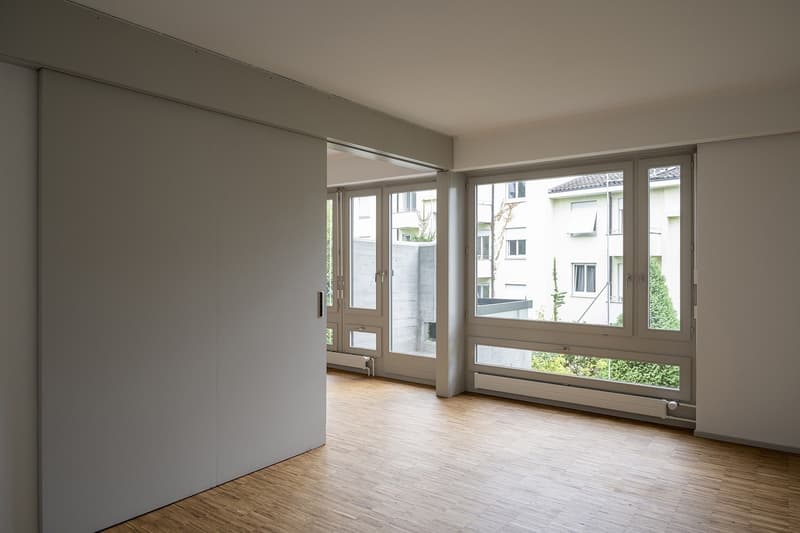 Appartement spacieux 2.5 pièces avec balcon à Zürich Höngg (7)