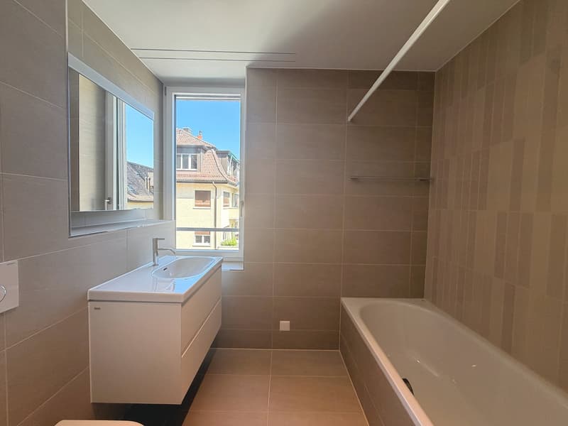 ERSTBEZUG wunderbare 3.5-Zimmer-Neubauwohnung mit Eigentumsstandard und Uetlibergblick (9)