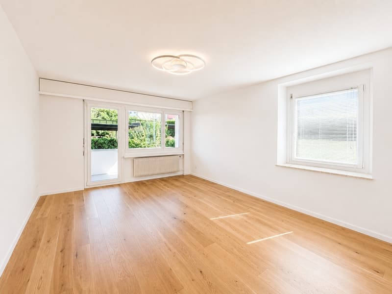 Charmante 4-Zimmer-Wohnung an ruhiger Lage in Adliswil (2)