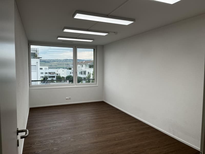 ausgebaute Büro oder Schule (7)