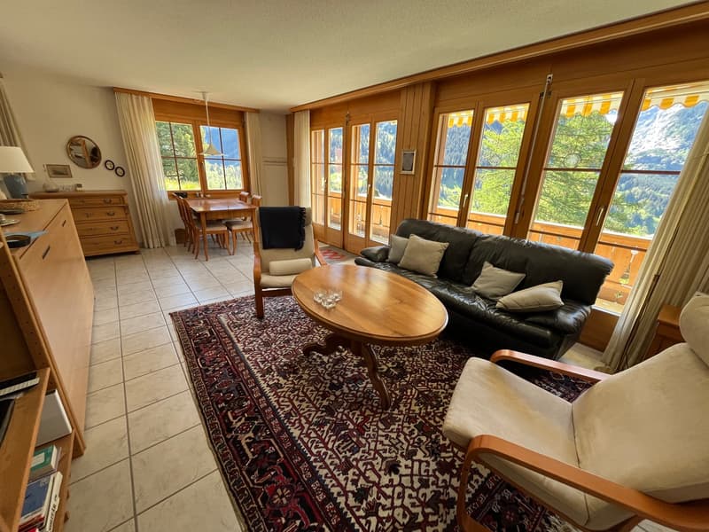 Charming 2.5-room apartment with breathtaking mountain views in Grindelwald (1)
