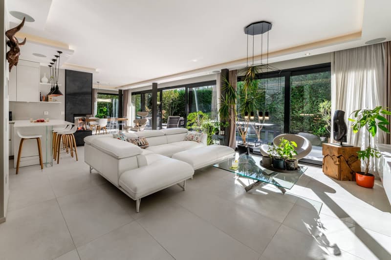 Superb contemporary villa, very high-end, Minergie. Exclusive! (1)