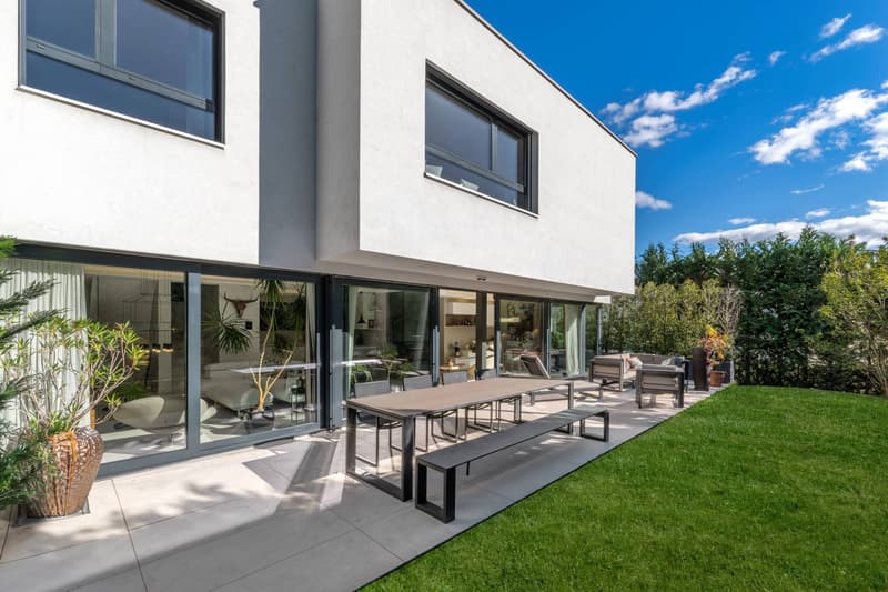 Superb contemporary villa, very high-end, Minergie. Exclusive! (12)