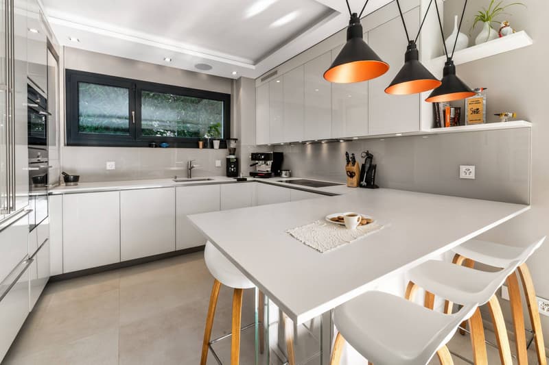 Superb contemporary villa, very high-end, Minergie. Exclusive! (2)