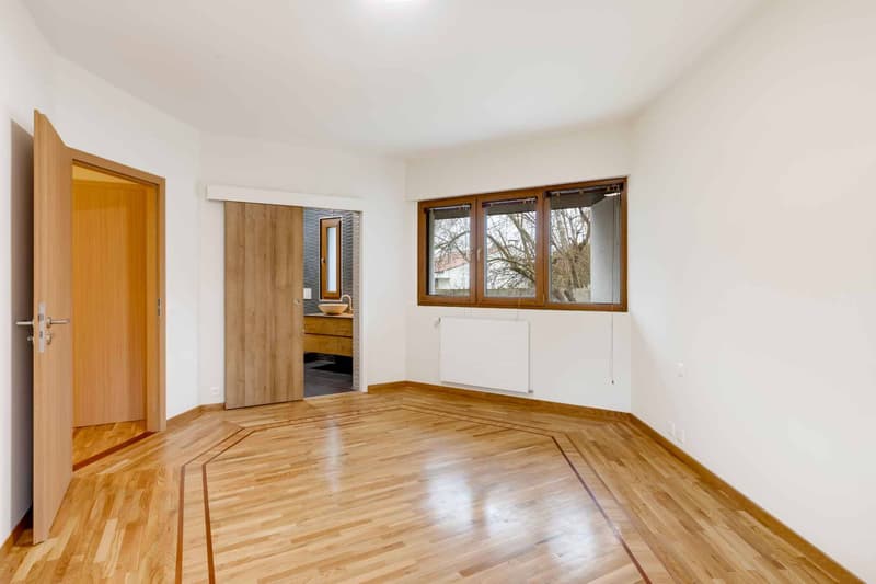 Bella villa completamente ristrutturata con piscina (6)