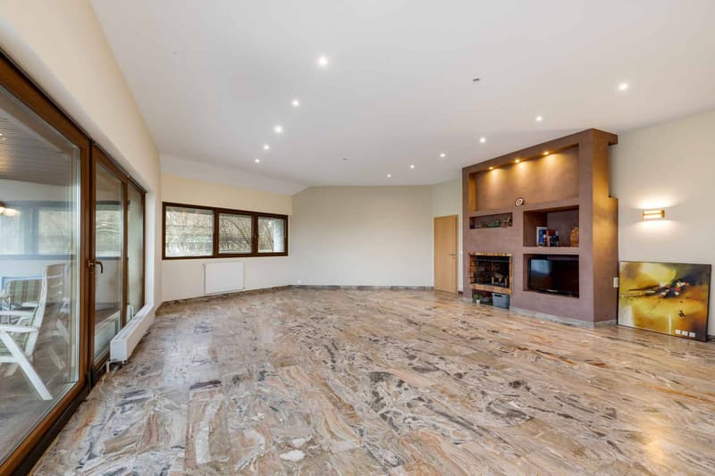 Bella villa completamente ristrutturata con piscina (3)