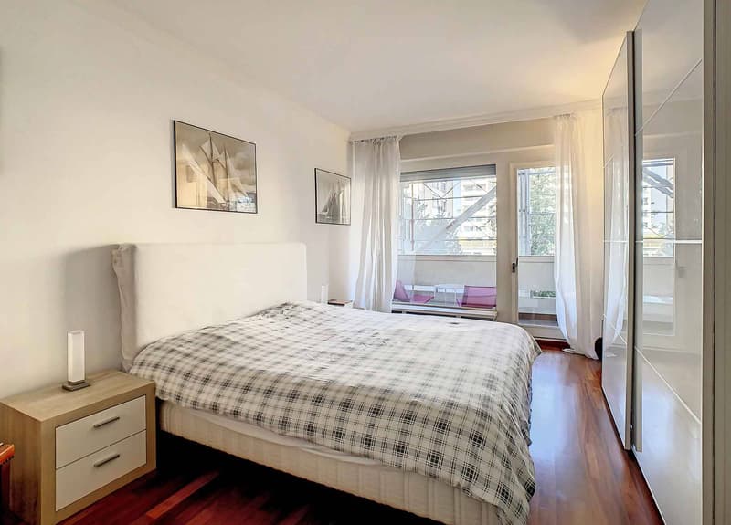 Grande appartamento di 3 locali in un edificio di lusso (6)
