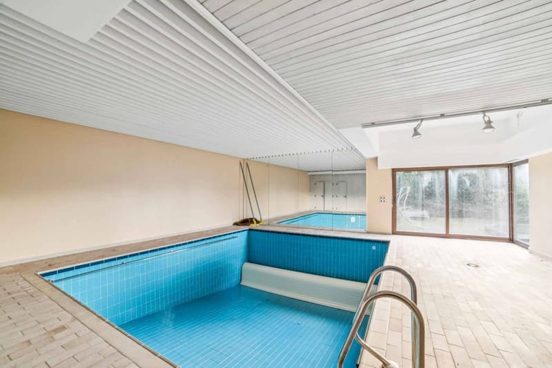 Villa di architetto con bella vista e accesso privato al lago (8)