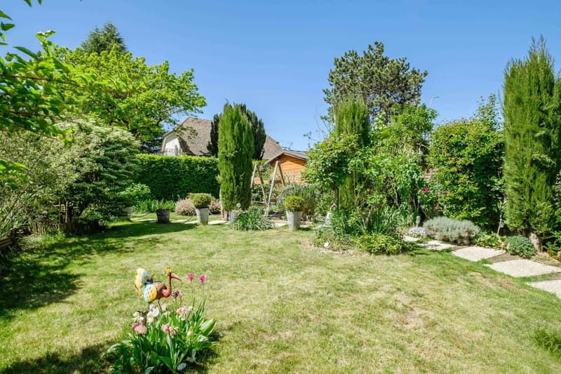 Exclusive! Charming duplex with terraces and private garden (1)